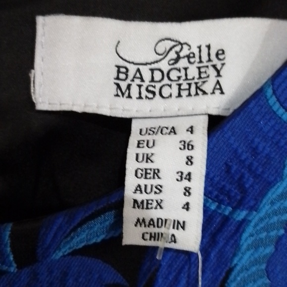 A4 Badgley Mischka 4 blue floral pattern with 2 tiered sleeve - Picture 7 of 10